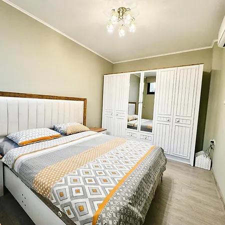 2br Centralside Retreat With Free Private Parking Daire *