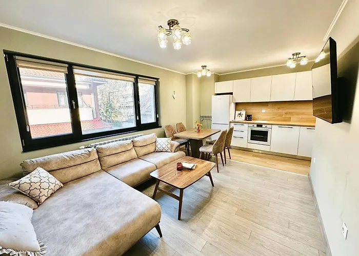 Centralside Retreat With Free Parking Spot *